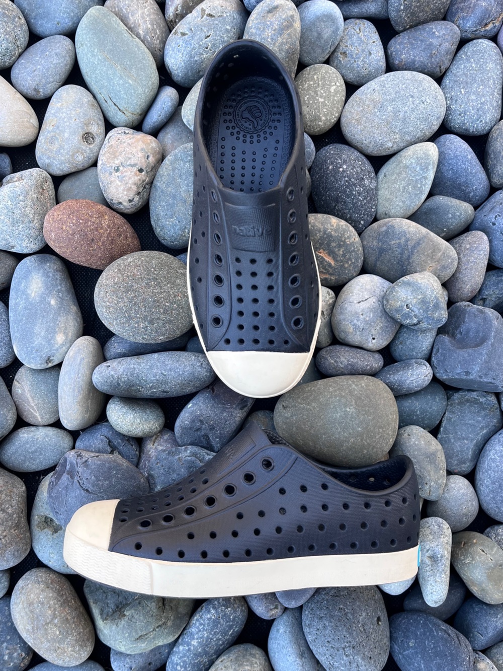 🥳 Native Jefferson Slip-On Shoes Native Kids Sneaker Black Cream Sole Size 13